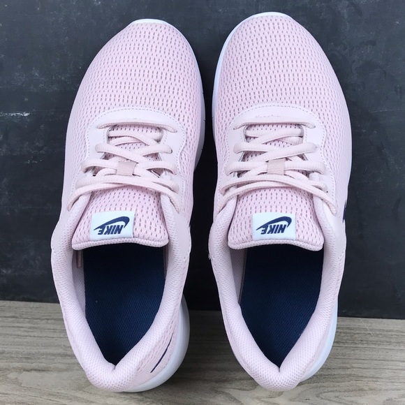 Woman’s Nike Tanjun Sneakers * - Picture 5 of 8